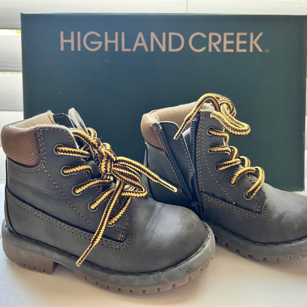 Highland Creek Toddler Boots 7 M